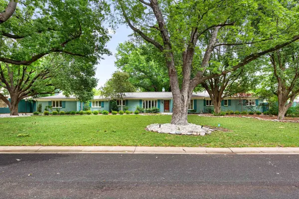 42 N Stratford, Eastborough, KS 67206