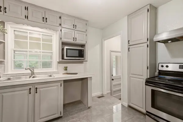 1838 N Green, Wichita, KS 67214