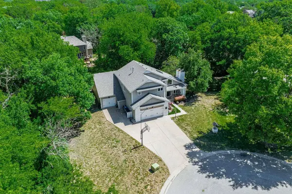 500 S Sharon Ct, Derby, KS 67037