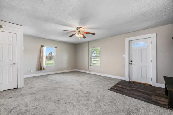 1645 N Main, Andover, KS 67002