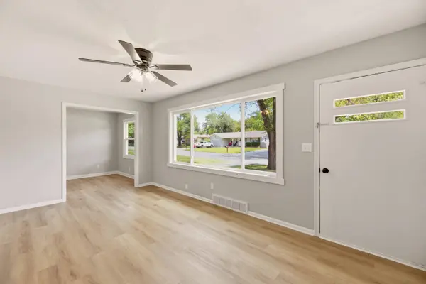 1425 N Georgie Ave, Derby, KS 67037