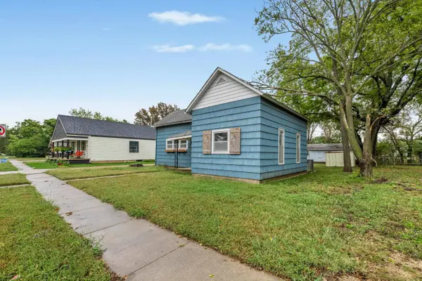 227 E Main St, Augusta, KS 67010