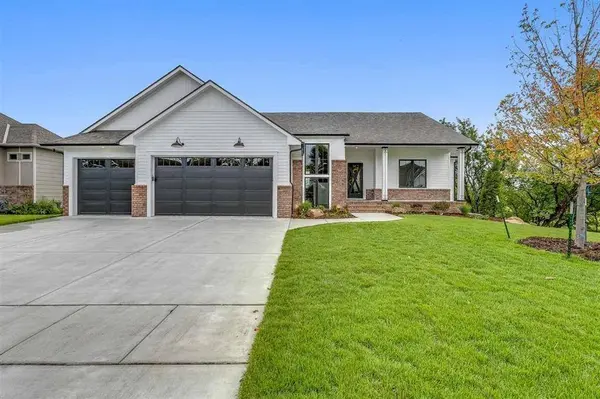 1502 N Shadow Rock Dr.