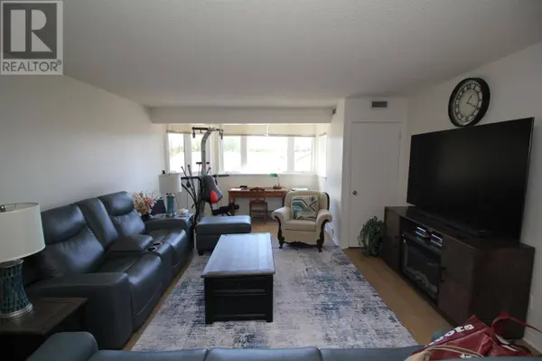 320 500 Toledo Street, Thunder Bay, ON P7A8A8