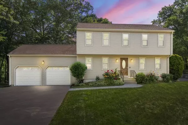 6 Crockett Cir, Hopedale, MA 01747