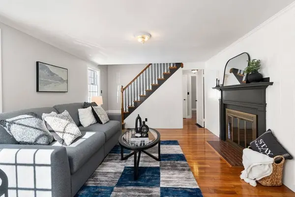 223 Mendon St, Uxbridge, MA 01569