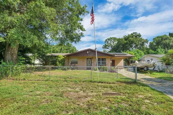 517 MARIANNA RD, Auburndale, FL 33823