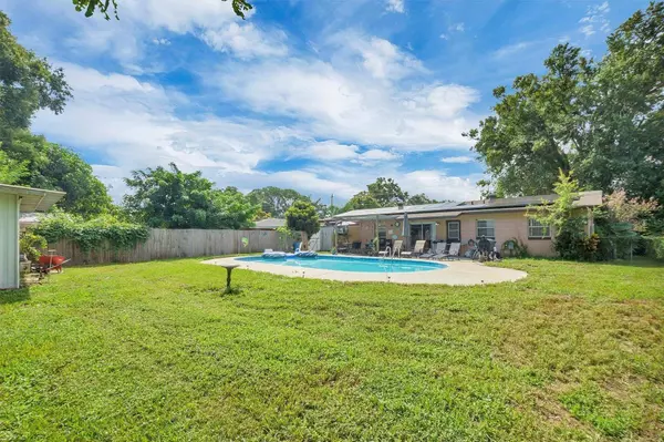 517 MARIANNA RD, Auburndale, FL 33823