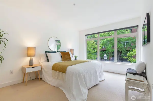 1610 Belmont AVE #402, Seattle, WA 98122