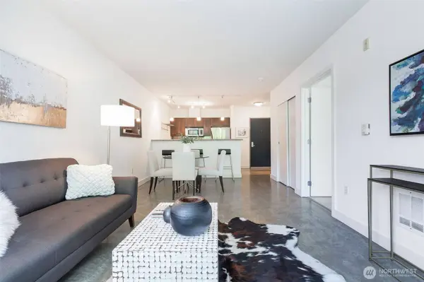 1610 Belmont AVE #402, Seattle, WA 98122