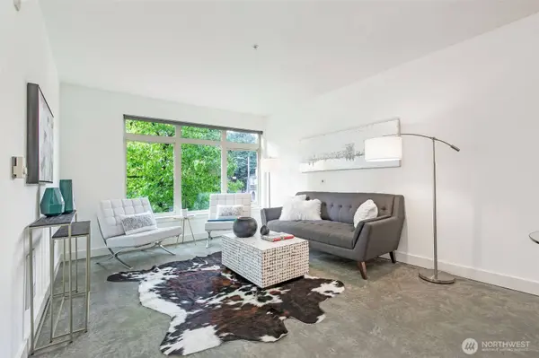 1610 Belmont AVE #402, Seattle, WA 98122