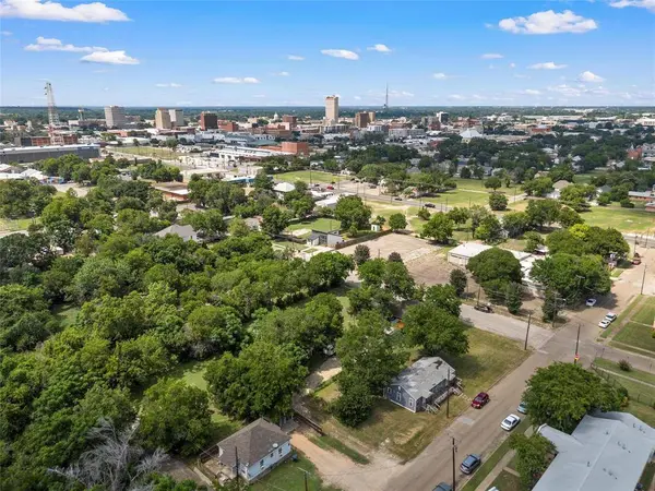725 S 12th Street, Waco, TX 76706