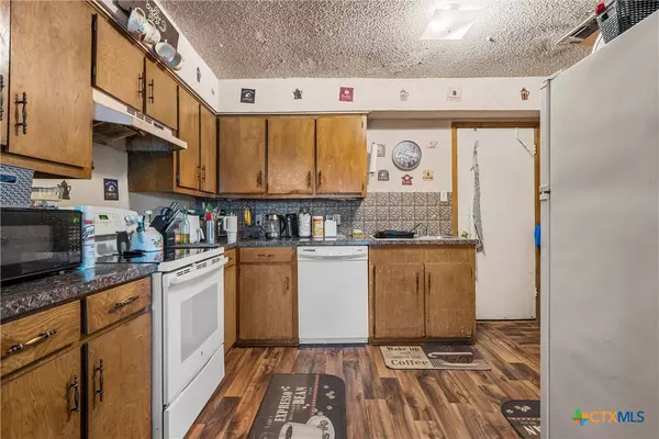 1208 Clark ST, Marlin, TX 76661