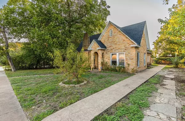 2412 Fort Avenue, Waco, TX 76707