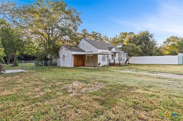 3513 N 27th ST, Waco, TX 76708