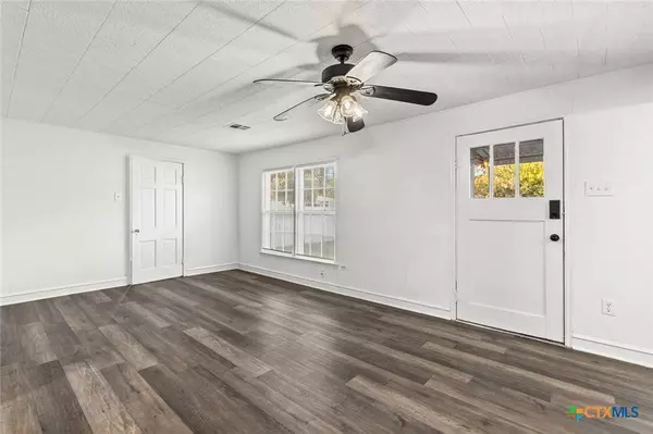 3513 N 27th ST, Waco, TX 76708