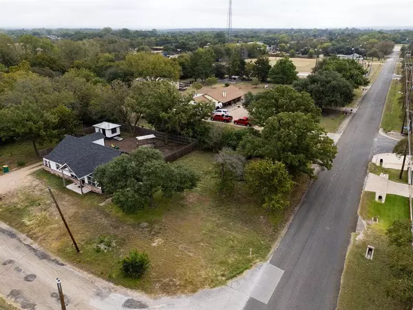 210 W Ward Avenue, Robinson, TX 76706