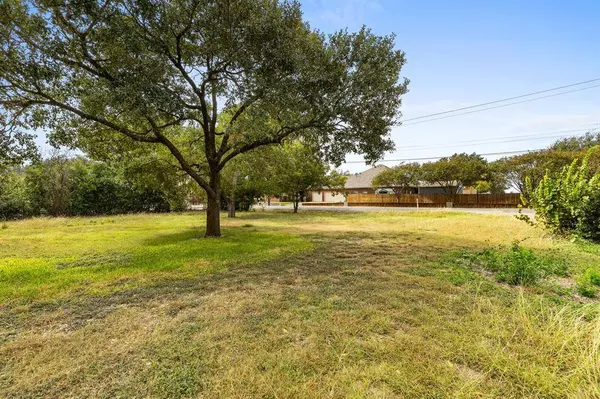 210 W Ward Avenue, Robinson, TX 76706
