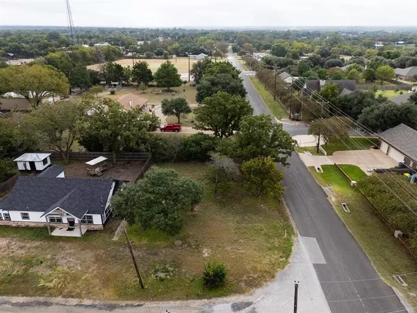 210 W Ward Avenue, Robinson, TX 76706