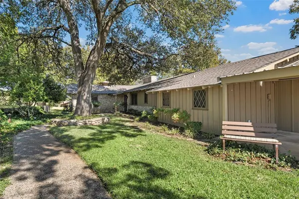 925 Church Road, Mcgregor, TX 76657