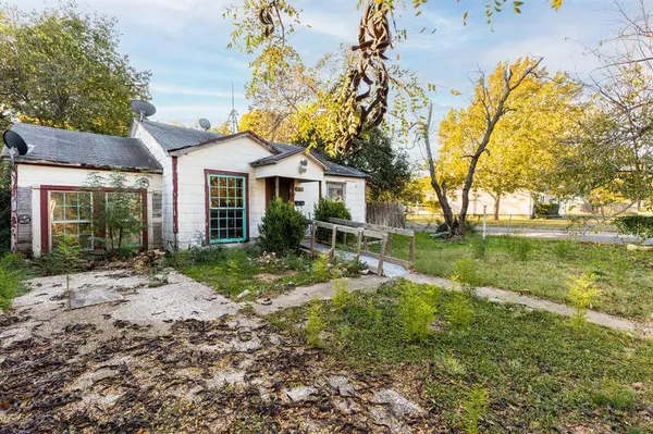 2732 Mckenzie Avenue, Waco, TX 76708