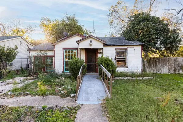 2732 Mckenzie Avenue, Waco, TX 76708