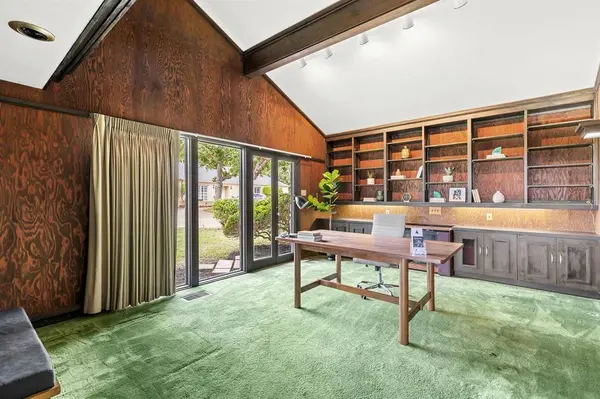 1188 Windwood Lane, Woodway, TX 76712