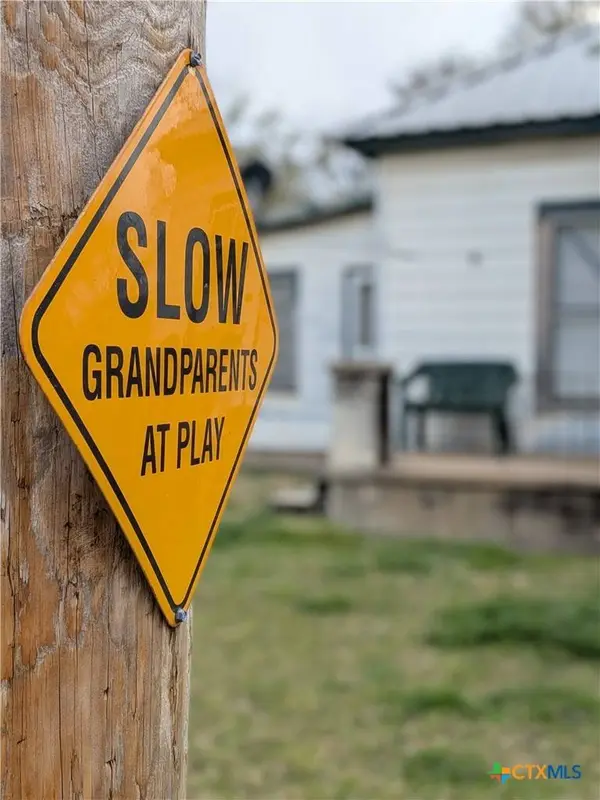602 Andrews ST, Gatesville, TX 76528
