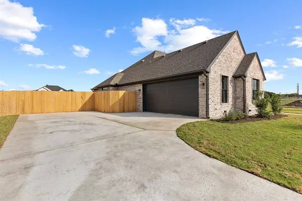 128 Paddle Boat Court, Robinson, TX 76706