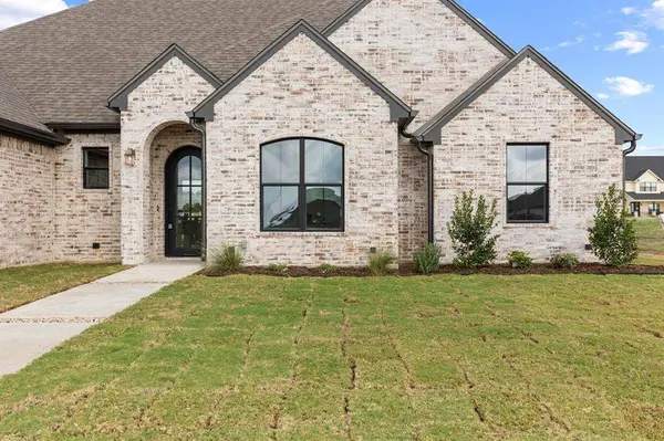 128 Paddle Boat Court, Robinson, TX 76706