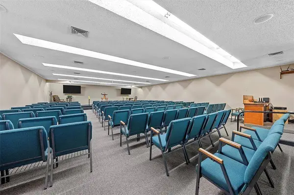 1005 N Red River Ridge, Mexia, TX 76667