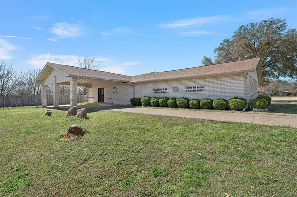 1005 N Red River Ridge, Mexia, TX 76667