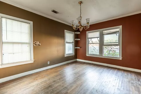 2412 Fort AVE, Waco, TX 76707