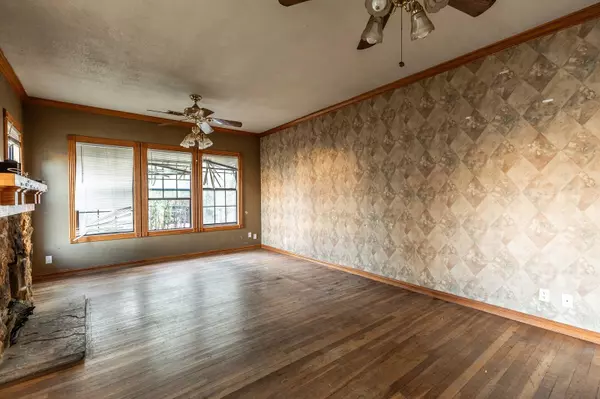 2412 Fort AVE, Waco, TX 76707