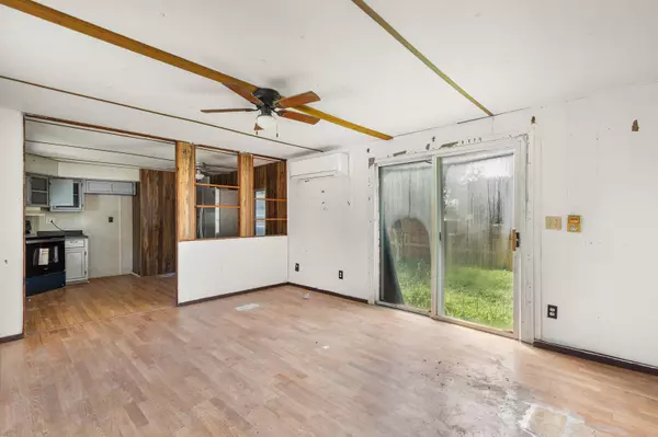 190 Creek DR, Whitney, TX 76692