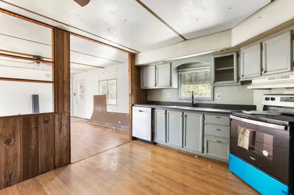 190 Creek DR, Whitney, TX 76692