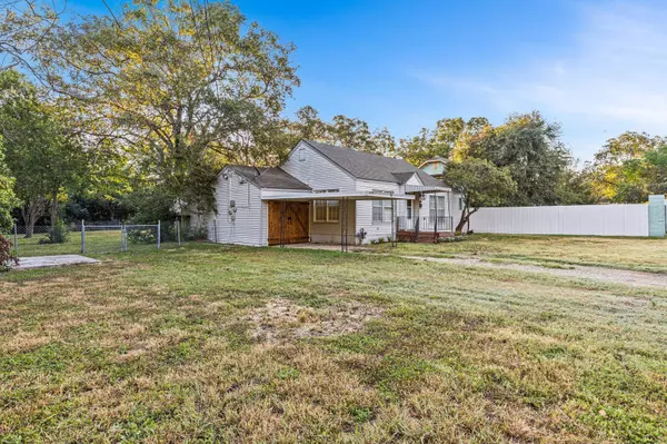 3513 N 27th ST, Waco, TX 76708