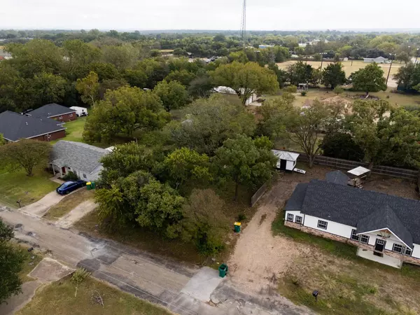 206 W Ward AVE, Robinson, TX 76706