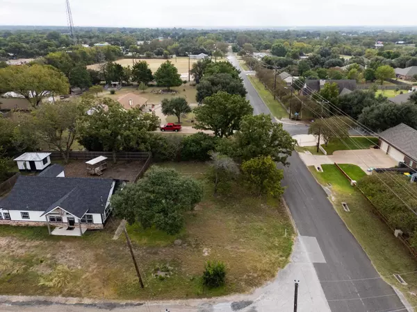 210 W Ward AVE, Robinson, TX 76706