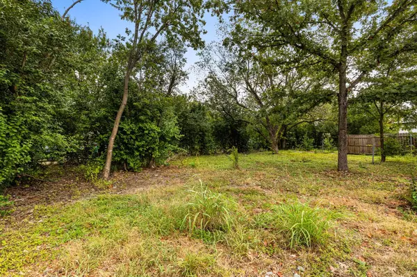 206 W Ward AVE, Robinson, TX 76706