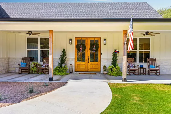 428 12th ST, Valley Mills, TX 76689