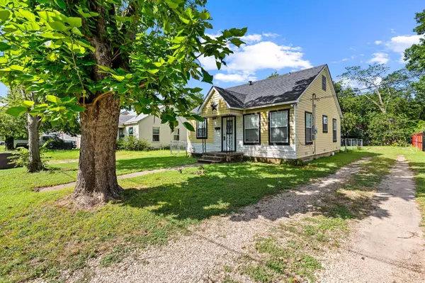 1212 Lewis ST, Waco, TX 76705