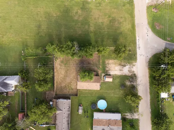 198 E 4th ST, Crawford, TX 76638