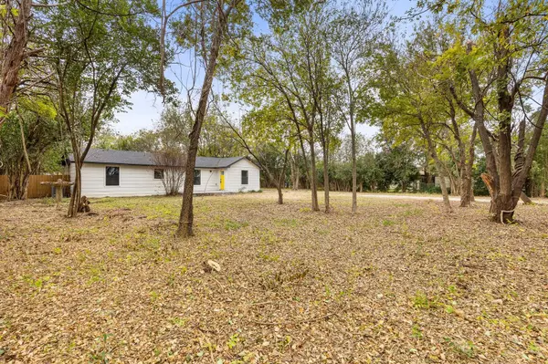 207 Joel Hooper DR, Lorena, TX 76655