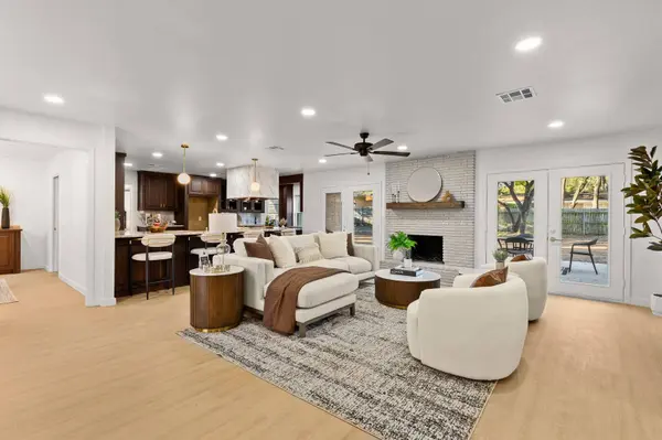 2324 Wooded Acres DR, Waco, TX 76710