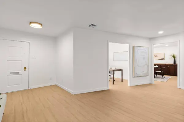 2324 Wooded Acres DR, Waco, TX 76710