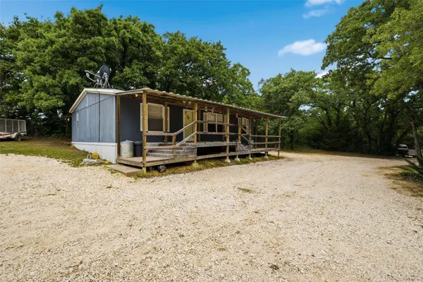 154 HCR #1217, Blum, TX 76627
