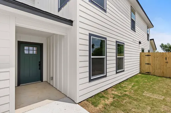 516 Paso Fino ST #102, Robinson, TX 76706
