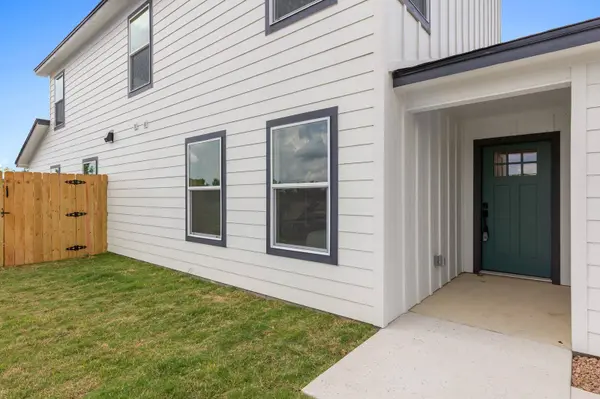 516 Paso Fino ST #101, Robinson, TX 76706
