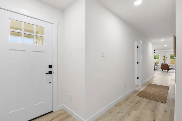 516 Paso Fino ST #101, Robinson, TX 76706